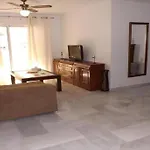 Apartment - 2 Bedrooms With Pool And Wifi - 4229