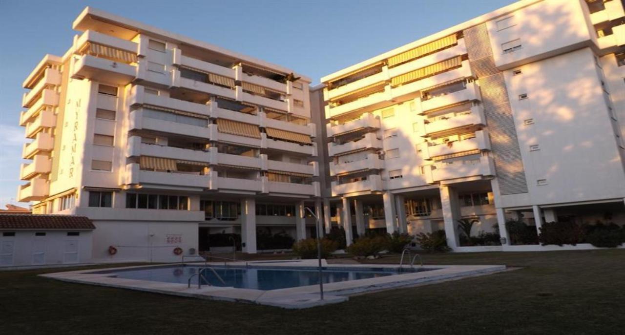 Apartment - 2 Bedrooms With Pool And Wifi - 4229